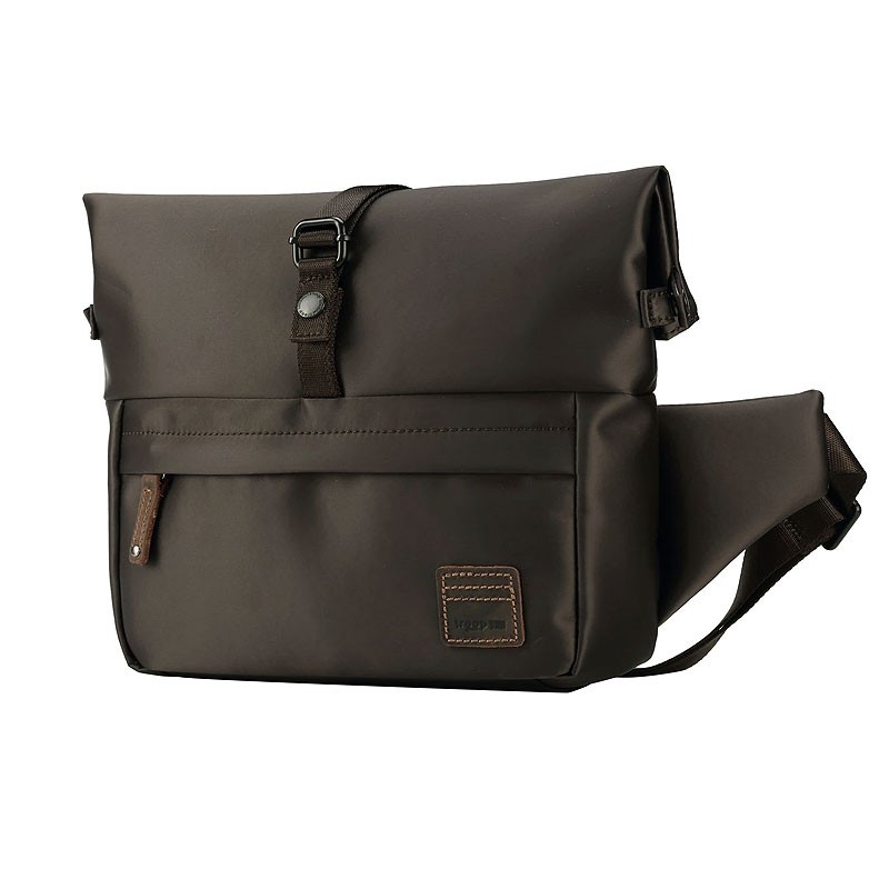 Troop London TRP0522 Větší ledvinka - Dark Brown